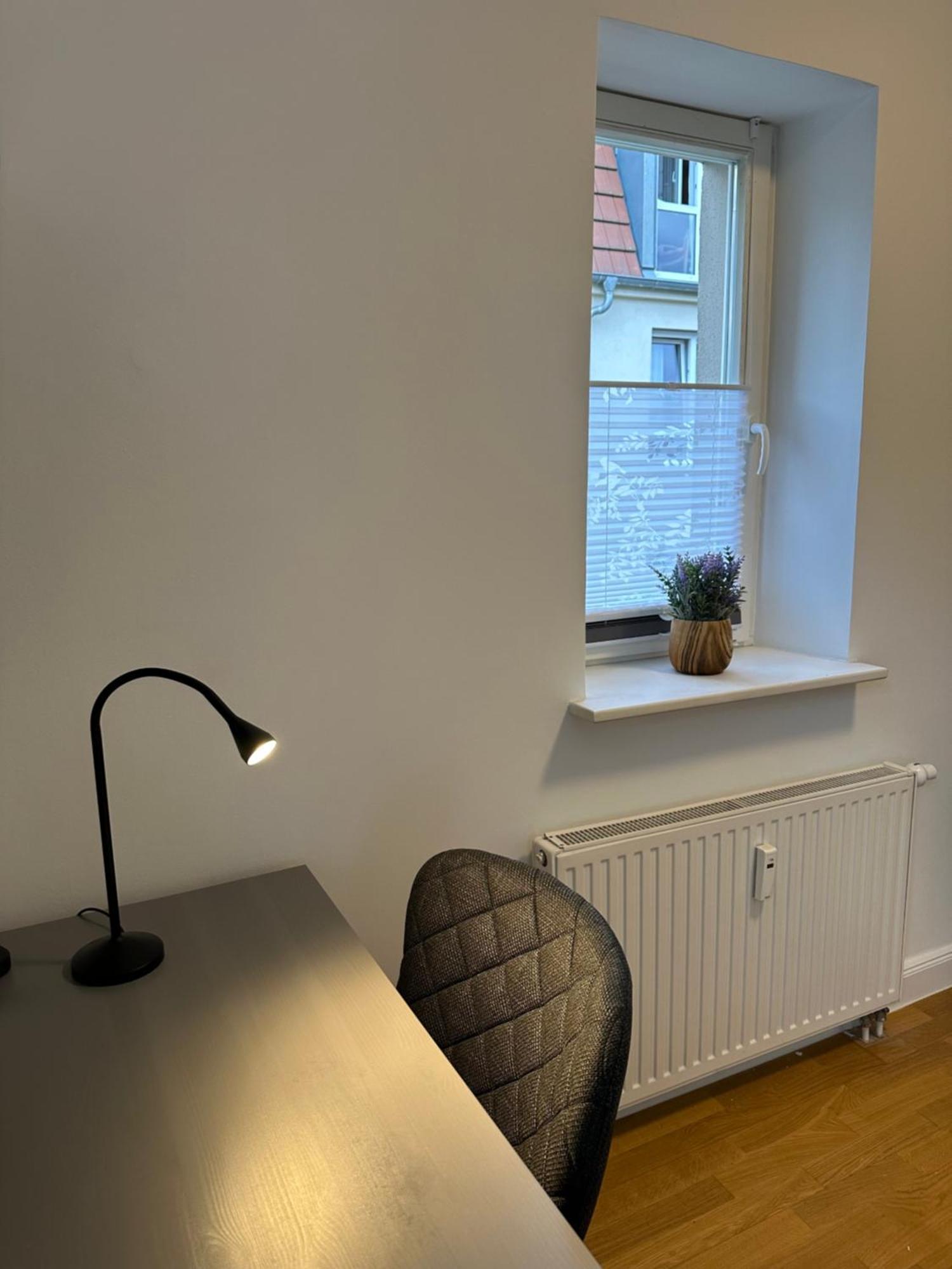Bella Casa - Business&Family, 100M Zum Konzerteingang Schloss, Parkplatz, Smarttv, Netflix, Waschmaschine, 24H Checkin, 36Qm, Ap 12 Ludwigsburg Exterior photo